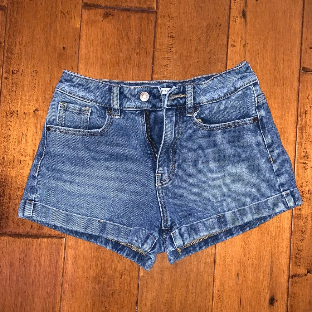 Mom shorts size 24